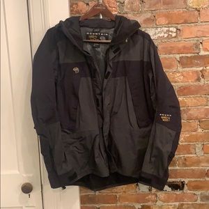 Mountain Hardware men’s jacket